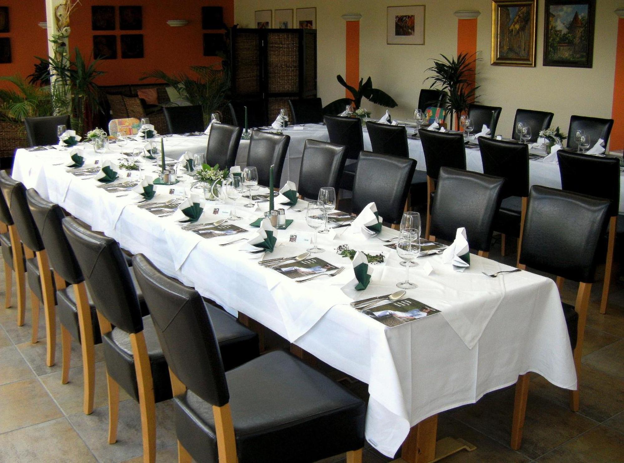 פרישטאדט Hotel Zum Goldenen Hirschen מראה חיצוני תמונה