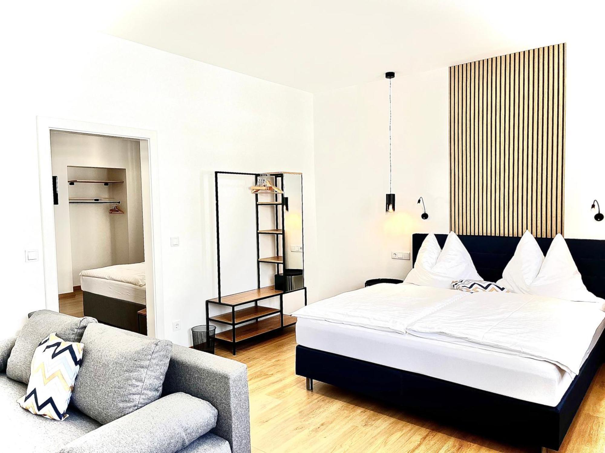 פרישטאדט Hotel Zum Goldenen Hirschen מראה חיצוני תמונה