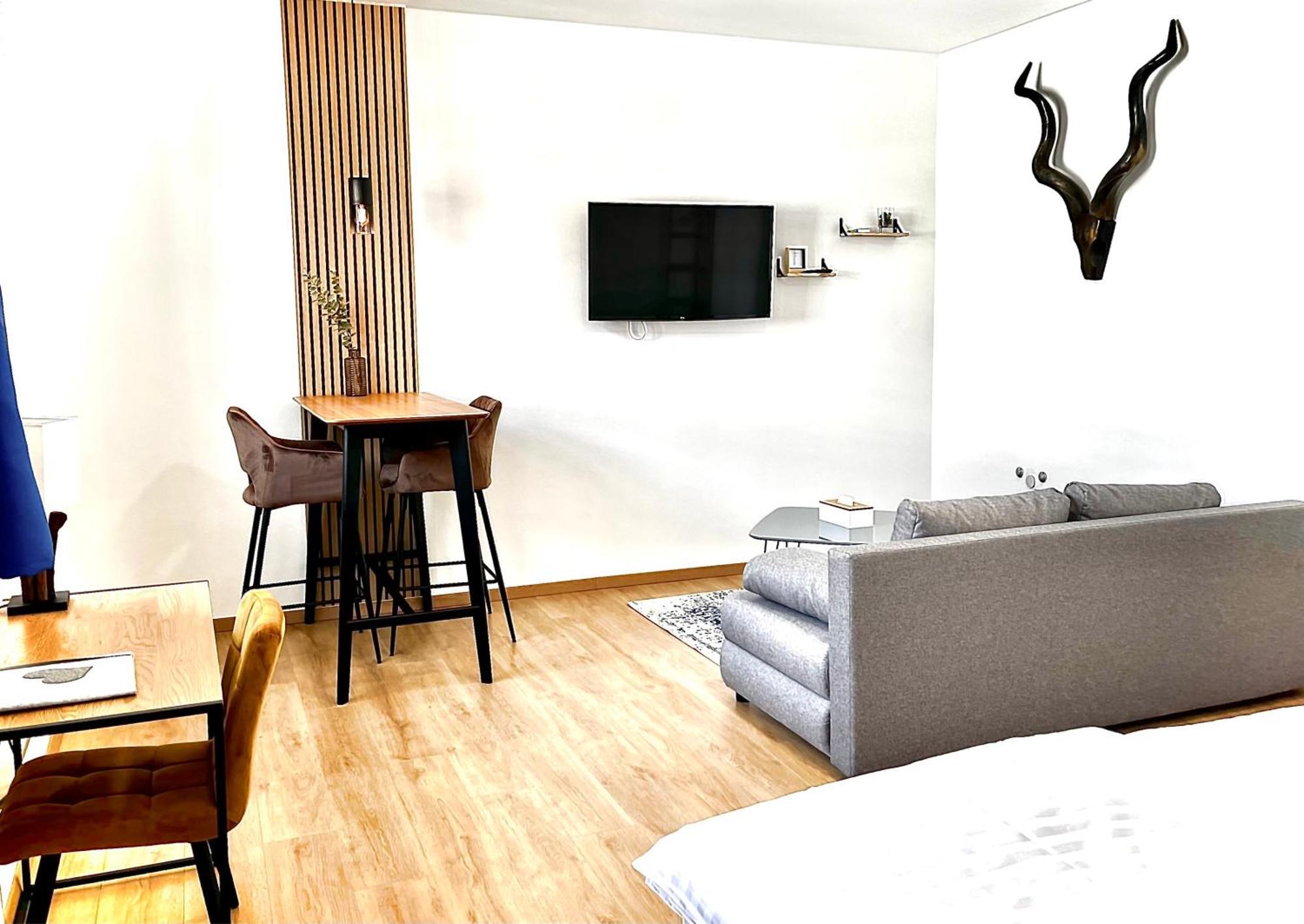 פרישטאדט Hotel Zum Goldenen Hirschen מראה חיצוני תמונה