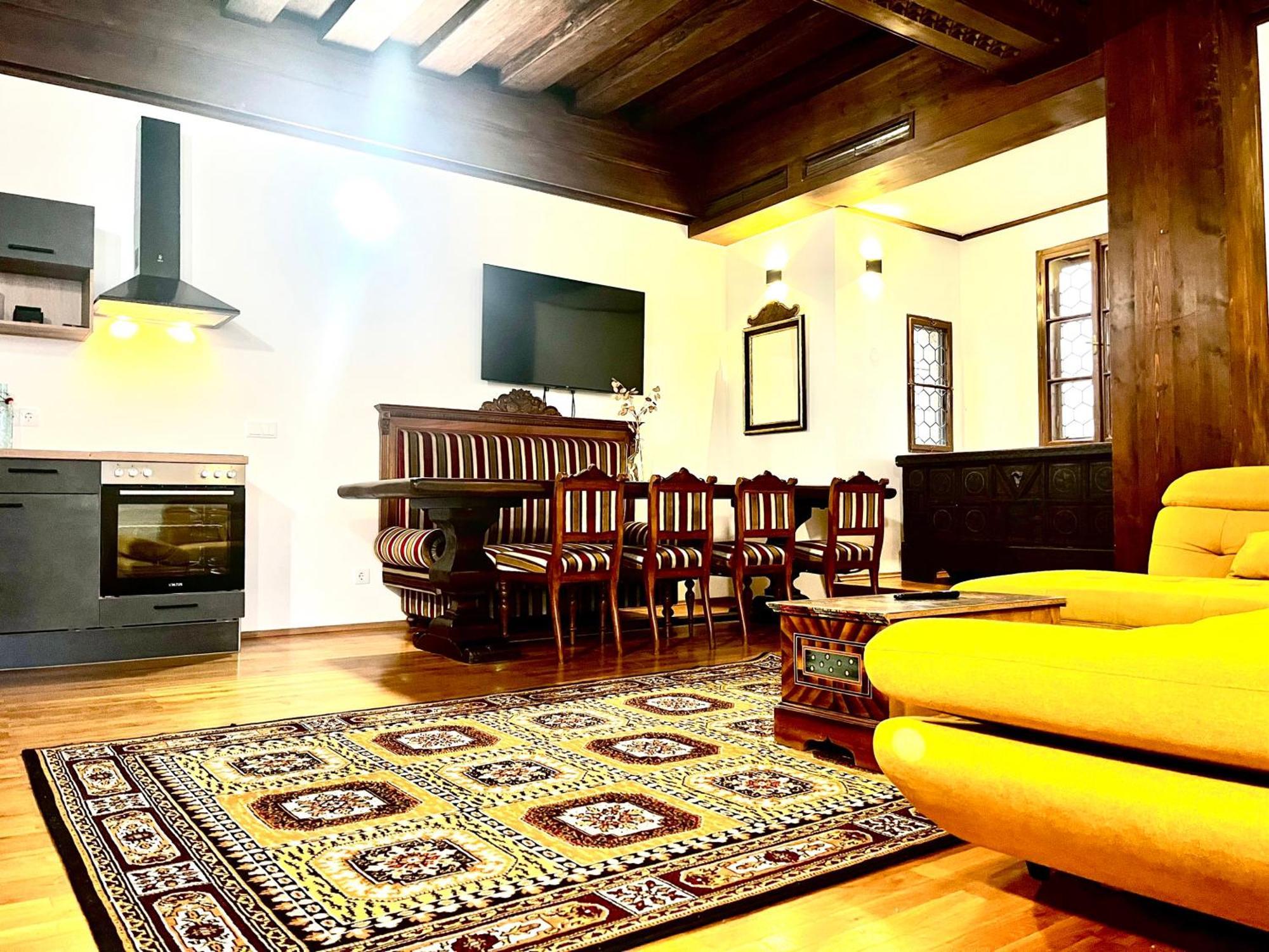 פרישטאדט Hotel Zum Goldenen Hirschen מראה חיצוני תמונה
