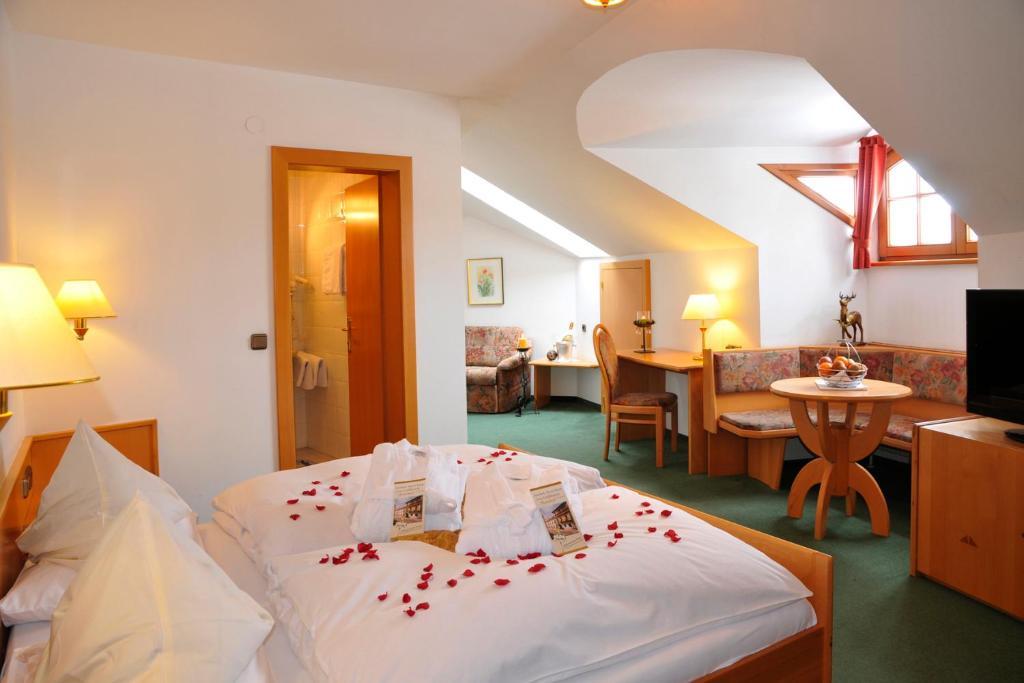 פרישטאדט Hotel Zum Goldenen Hirschen חדר תמונה
