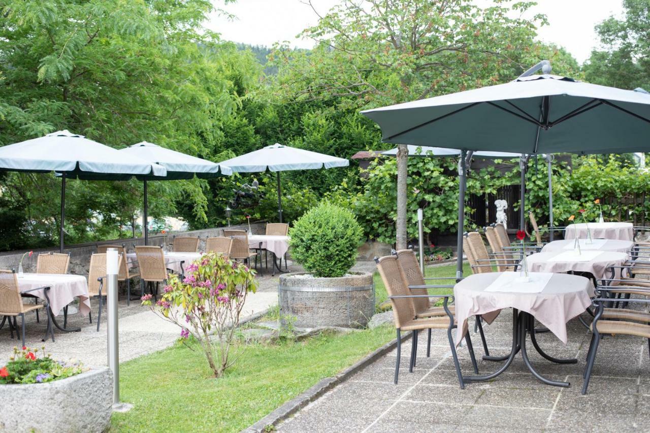 פרישטאדט Hotel Zum Goldenen Hirschen מראה חיצוני תמונה