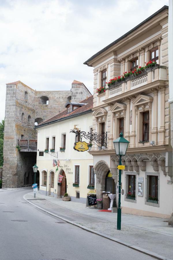פרישטאדט Hotel Zum Goldenen Hirschen מראה חיצוני תמונה